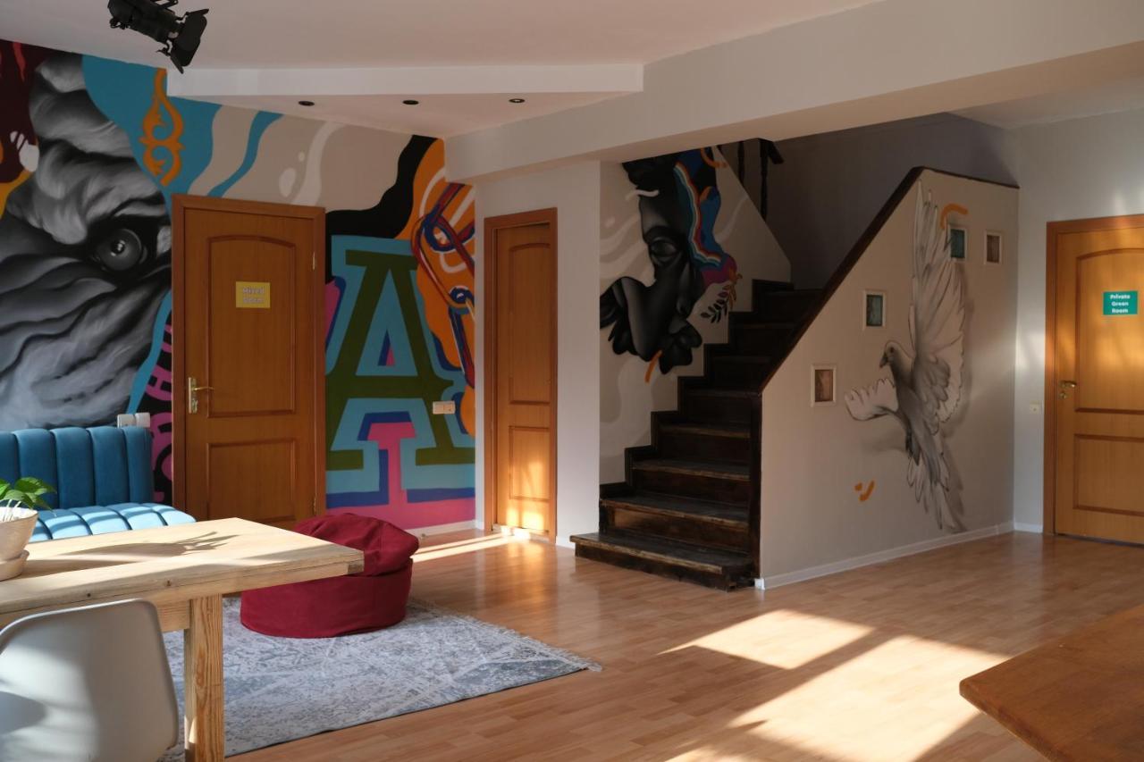 Wanderlust Hostel Riverside Almaty Exterior photo
