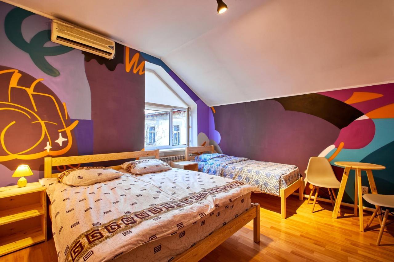Wanderlust Hostel Riverside Almaty Exterior photo