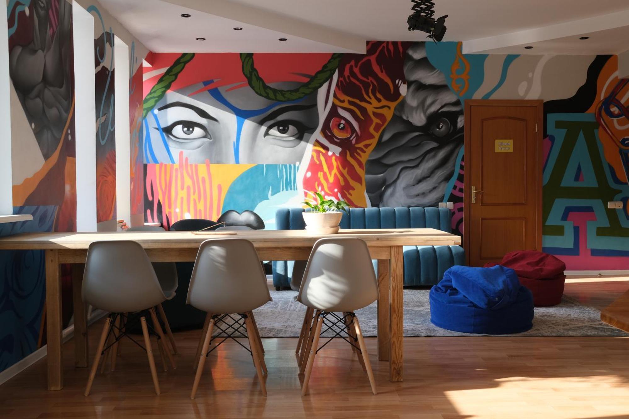 Wanderlust Hostel Riverside Almaty Exterior photo